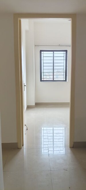 Room in 4 BHK Apartment at Sreepally – for Rent