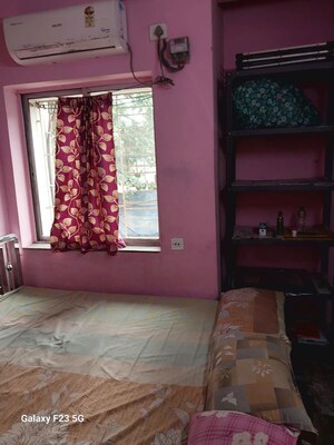 Bedroom in 1.5 BHK Apartment at Bhowanipore – for Rent