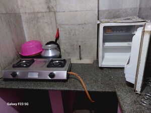 Kitchen in 1.5 BHK Apartment at Bhowanipore – for Rent