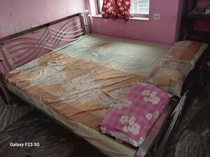 Bedroom in 1.5 BHK Apartment at Bhowanipore – for Rent