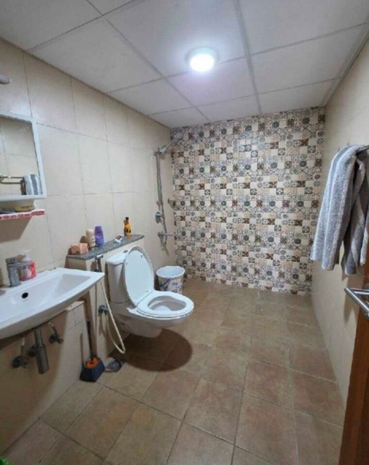 Bathroom, brigade-parkside-east 1 Bedroom 450 Sq.Ft. Apartment In Sarjapur Road Bangalore 10451215