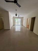 3.5 BHK + Servant Room 2000 Sq.Ft. Apartment in Emaar Palm Premier