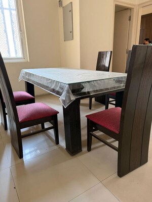 Team Area in 3.5 BHK Apartment at Emaar Palm Hills, Sector 77 – for Rent