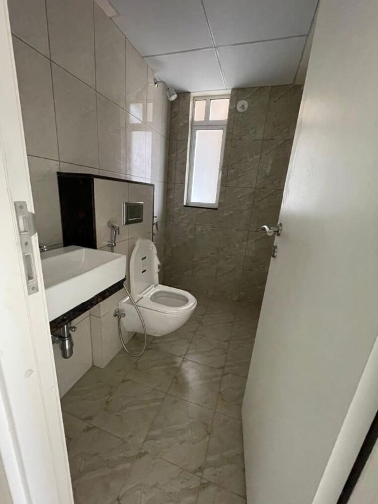 Bathroom, godrej-aqua-vista 2 Bedroom 700 Sq.Ft. Apartment In Keshav Nagar Pune 10451276