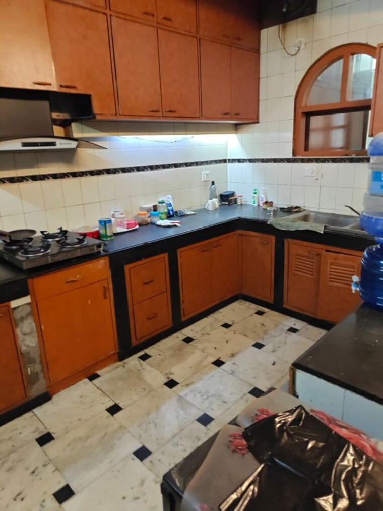 Kitchen, lajpat nagar 4 2 Bedroom 100 Sq.Yd. Builder Floor In Lajpat Nagar 4 Delhi 10451297
