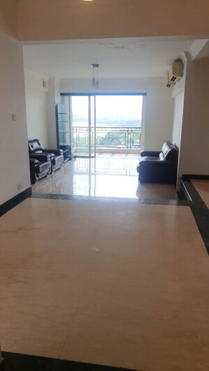 Room in 4 BHK Apartment at Hiranandani Gardens Odyssey I II, Powai – for Sale