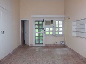 Room in 2.5 BHK Independent House at Greater Kailash I – for Sale