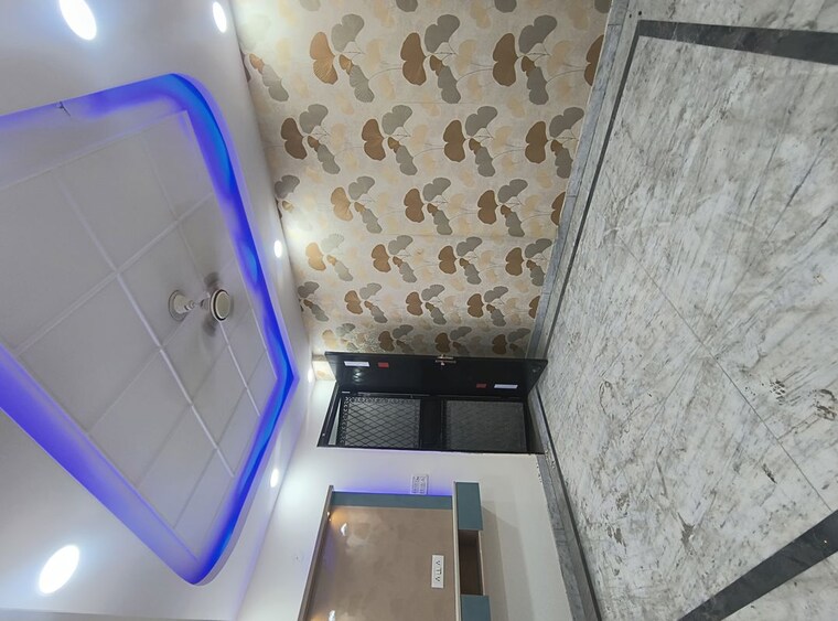Hall, govindpuri 3 Bedroom 900 Sq.Ft. Builder Floor In Govindpuri Delhi 10451340