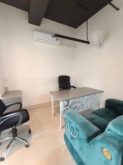 Office Space For Rent in Sector 9