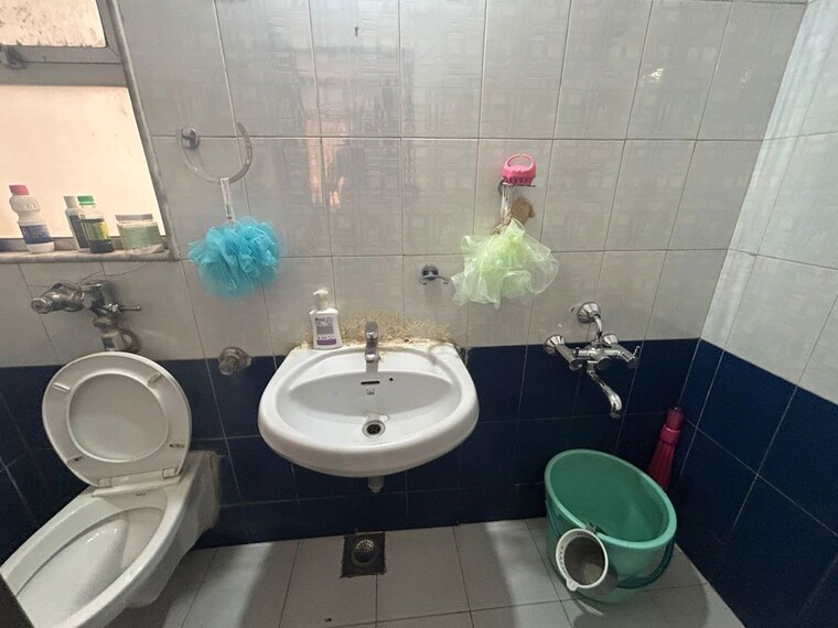 Bathroom, green-hills 1 Bedroom 595 Sq.Ft. Apartment In Kandivali East Mumbai 10451384