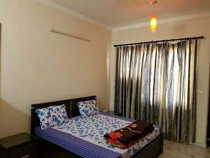 1 BHK Builder Floor For Rent in Sector 44