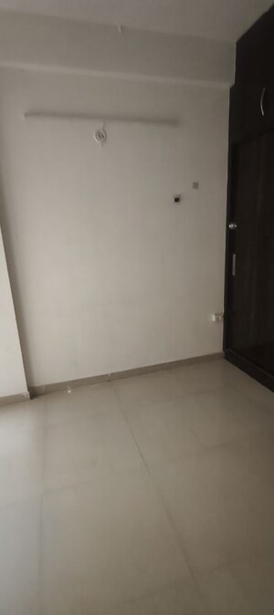 Room in 2 BHK Apartment at Pyramid Urban Homes 2, Sector 86 – for Rent