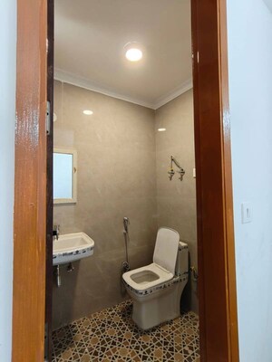 Bathroom in 1 BHK Apartment at Saket – for Rent