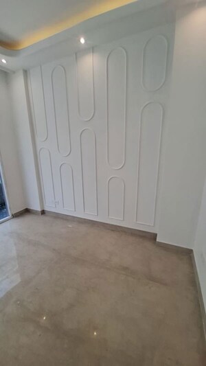 Room in 3.5 BHK Builder Floor at Jasola Vihar – for Sale