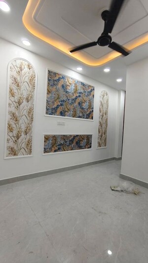 Room in 1 BHK Builder Floor at Govindpuri – for Sale