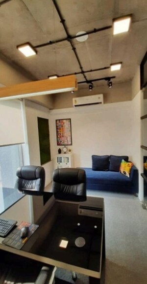  Office Space For Rent in Makarba