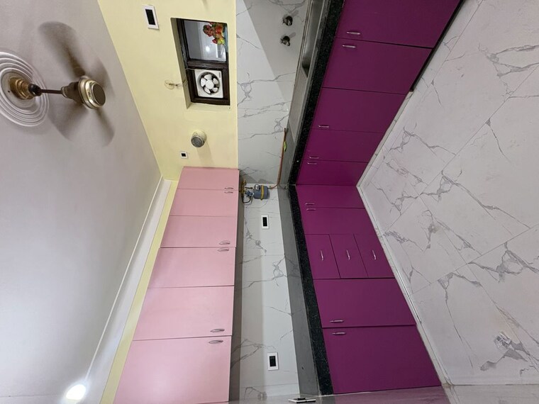 Kitchen, sector 8 dwarka 3 Bedroom 120 Sq.Yd. Builder Floor In Sector 8 Dwarka Delhi 10451407
