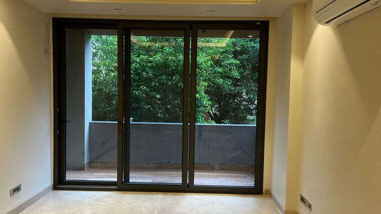 Room, gulmohar park 3 Bedroom 300 Sq.Yd. Builder Floor In Gulmohar Park Delhi 10451468