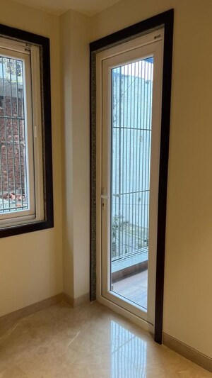 Room in 3 BHK Builder Floor at Gulmohar Park – for Sale