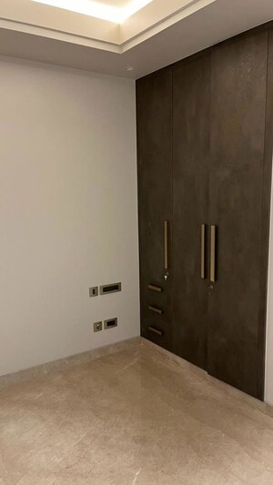 Room in 3 BHK Builder Floor at Gulmohar Park – for Sale