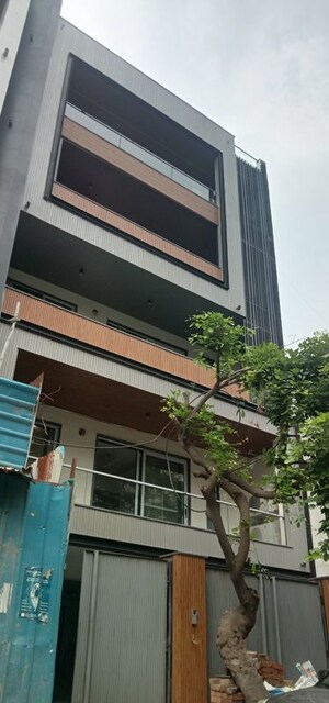 3 BHK Builder Floor – Exterior View View at Dlf Phase ii - for Sale