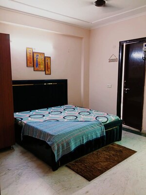 Bedroom in 2 BHK Builder Floor at Ardee City, Sector 52 – for Rent