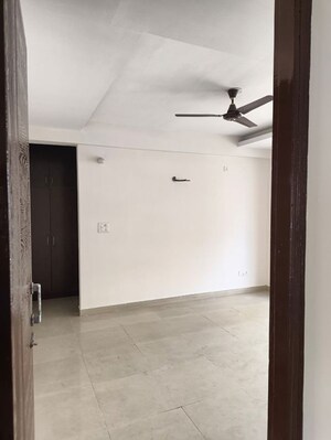 Room in 3 BHK Apartment at Sector 126 – for Rent