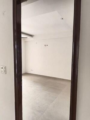 Room in 3 BHK Apartment at Sector 126 – for Rent