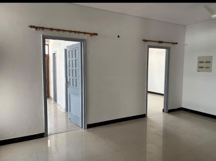 Room, cghs-hewo-apartments 3 Bedroom 2200 Sq.Ft. Apartment In Sector 56 Gurgaon 10451486
