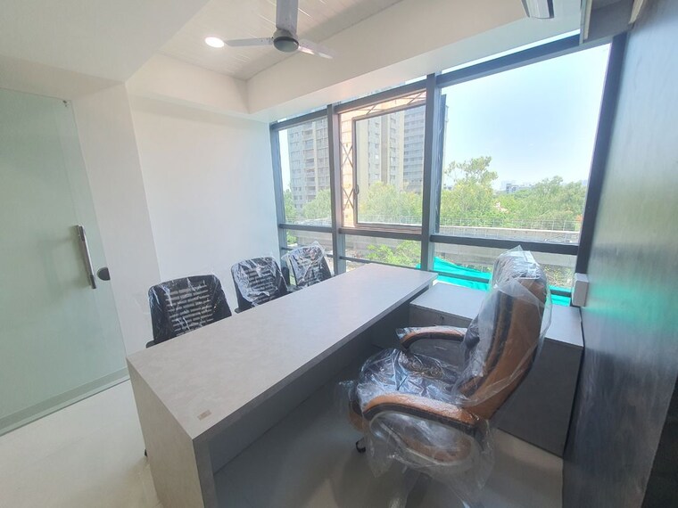 Team Area, times-square-arcade Commercial Office Space 1200 Sq.Ft. In Thaltej Ahmedabad 10451516