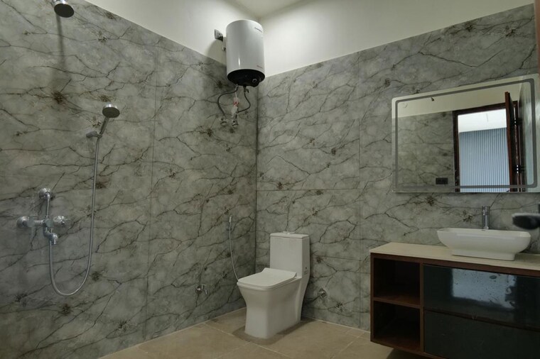 Bathroom, tarla nagal 4 Bedroom 130 Sq.Yd. Villa In Tarla Nagal Dehradun 10451559
