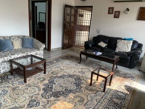 Gym in 2 BHK Builder Floor at Vasant Kunj – for Sale