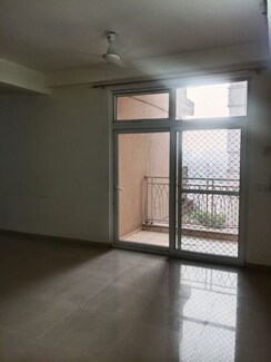 2 BHK Apartment For Rent in Gaur City 1