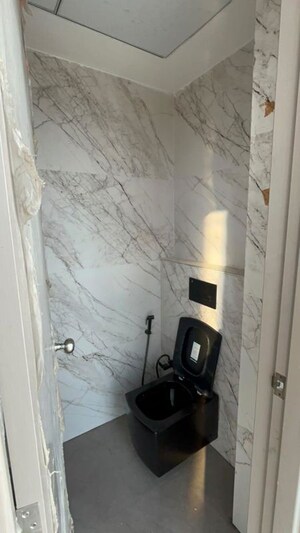 Bathroom in 4 BHK Penthouse at One Oak Atmos, Gomti Nagar – for Sale