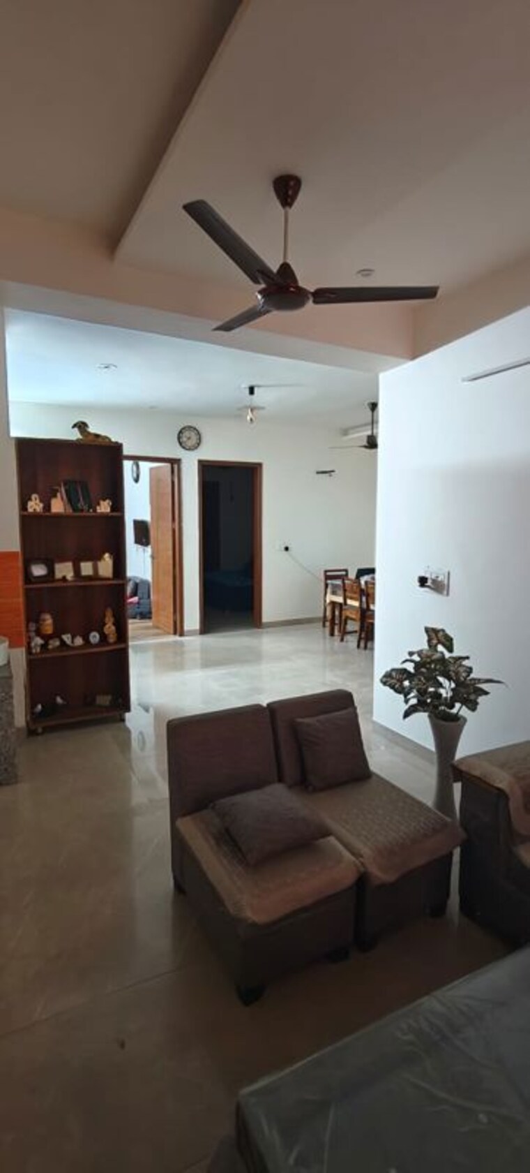 Living Room, vip road 3 Bedroom 1350 Sq.Ft. Apartment In Vip Road Zirakpur 10448565