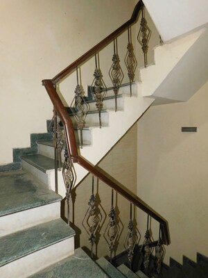 3 BHK Builder Floor For Rent in Malviya Nagar