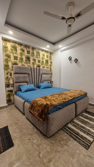 Bedroom in 2 BHK Builder Floor at Saket – for Rent