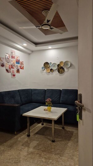 Team Area in 2 BHK Builder Floor at Saket – for Rent