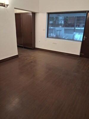 Room in 4 BHK Builder Floor at Vasant Kunj – for Sale