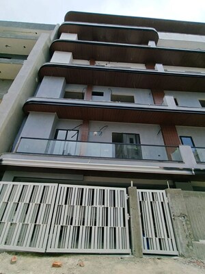 3 BHK Builder Floor For Sale in Sector 63a