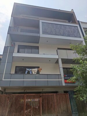4 BHK Builder Floor – Exterior View View at Dlf Phase ii - for Sale