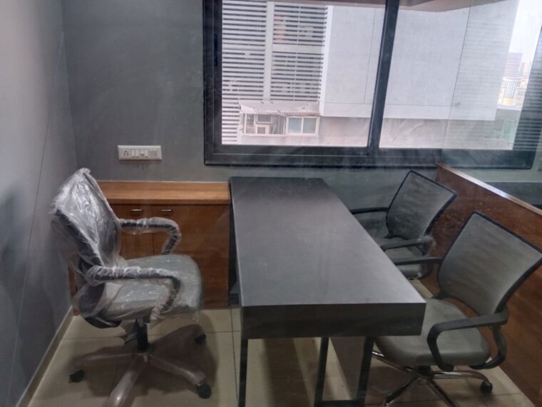 Team Area, sola Commercial Office Space 545 Sq.Ft. In Sola Ahmedabad 10451669