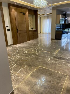 Parking in 4 BHK Builder Floor at Sector 50 – for Sale