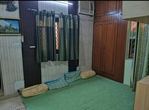Bedroom in 2 BHK Builder Floor at Vasant Apartment Mayur Vihar, Mayur Vihar 1 – for Rent