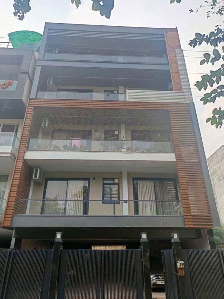 Exterior View, sushant lok i 4 Bedroom 301 Sq.Yd. Builder Floor In Sushant Lok I Gurgaon 10451682