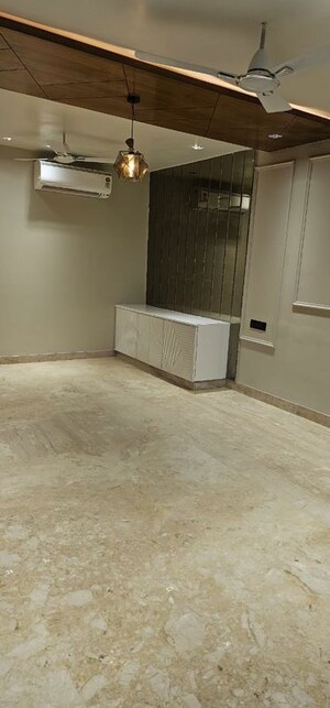 Room in 4 BHK Builder Floor at Sushant Lok I – for Sale