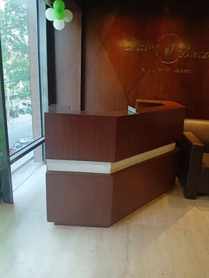 Furnished Amenities in 4 BHK Builder Floor at Jawahar Nagar – for Sale