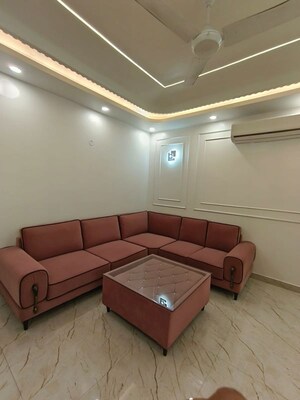 Furnished Amenities in 3 BHK Builder Floor at Uday Park – for Sale