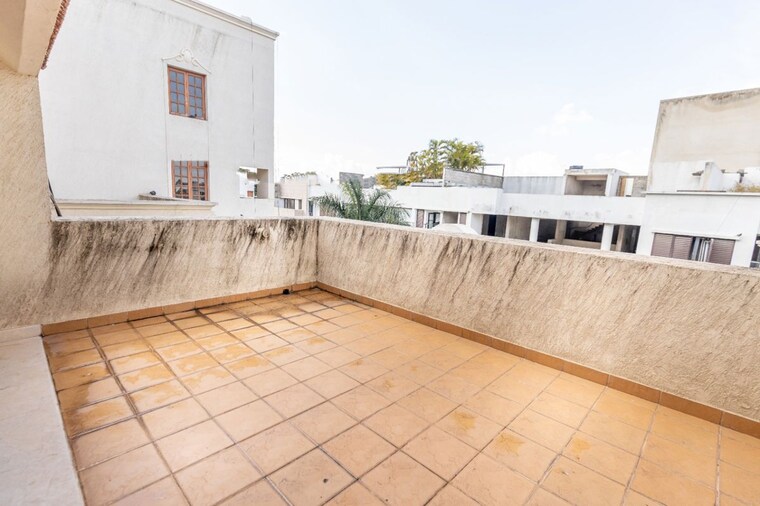 Balcony, hm-gladiolus 4 Bedroom 3500 Sq.Ft. Apartment In Halasuru Bangalore 10451691