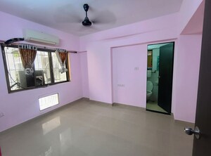 Room in 2 BHK Apartment at Runwal Garden City, Balkum Pada – for Sale